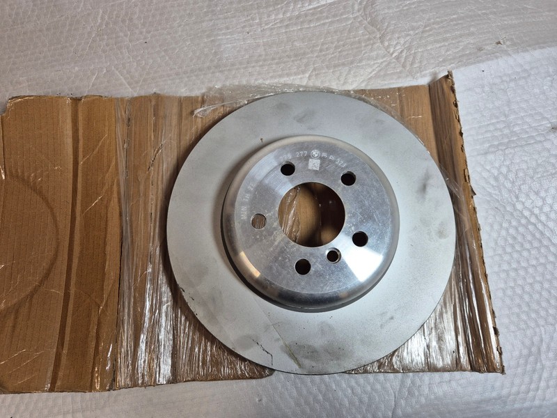 Genuine BMW 7 Series F01 F02 Rear Brake Disc New OEM 34206894381 6894381 345x24m