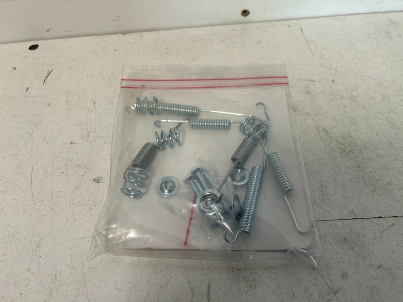 Mintex Rear Brake Shoes Fitting Kit Fits Citroen Xsara ZX Peugeot 306 205 309