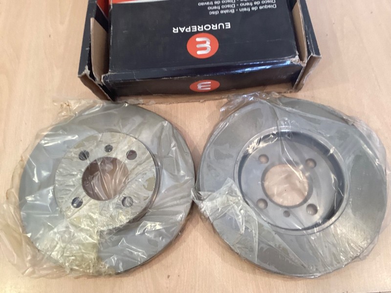 2x Brake Discs Pair Vented fits BMW 325 E30 2.5 Front 83 to 93 260mm Set