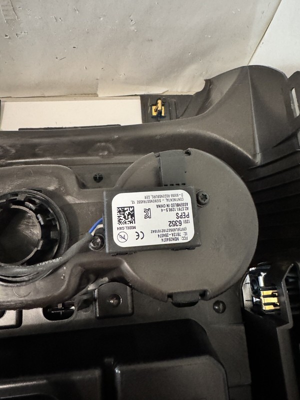 2020 SILVERADO SIERRA WIRELESS PHONE CHARGER UPGRADE KIT OEM gallery