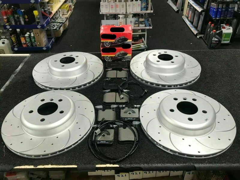 FOR BMW PERFORMANCE FRONT REAR DRILLED GROOVED BRAKE DISCS & BRAKE PADS + SENSOR