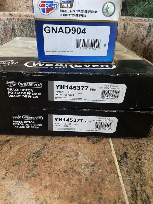 Front Rotors + Break pads YH145377 & GNAD904 2002-2005 Mitsubishi Lancer