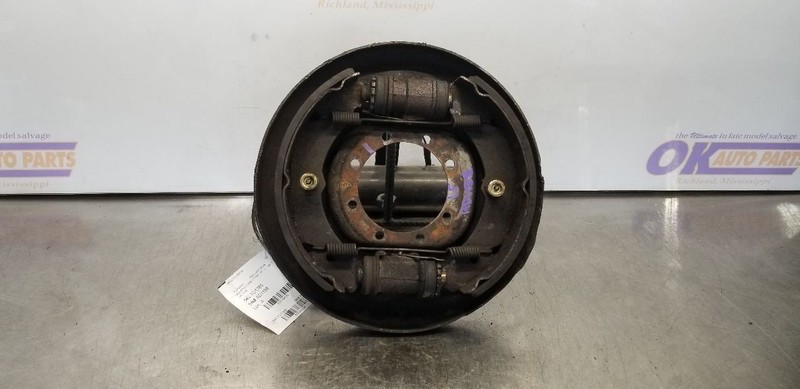 1980 TOYOTA LAND CRUISER FJ43 BACKING PLATE FRONT LEFT DRIVER