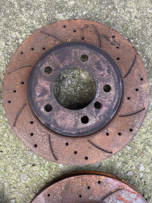 BMW E46 320d Drilled and Grooved Front and Rear Brake Discs gallery