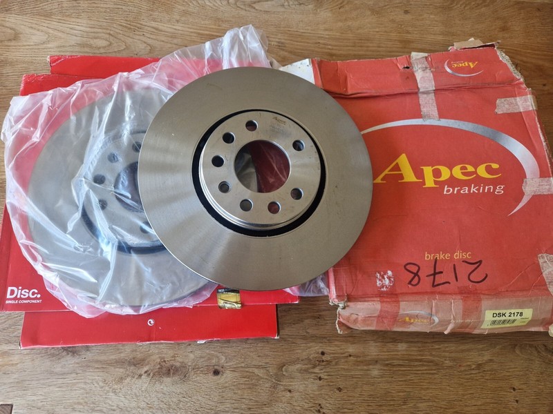 2x Brake Discs Pair Vented fits SAAB 9-3 YS3F 1.9D Front 04 to 15 APEC DSK2178