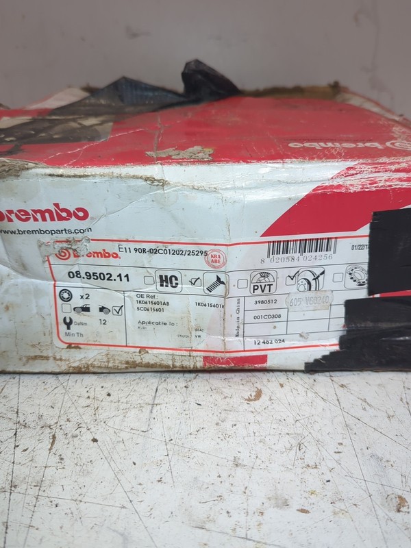 2x Brembo Brake Discs Solid Rear 253mm 08.9502.11 1K0615601K gallery