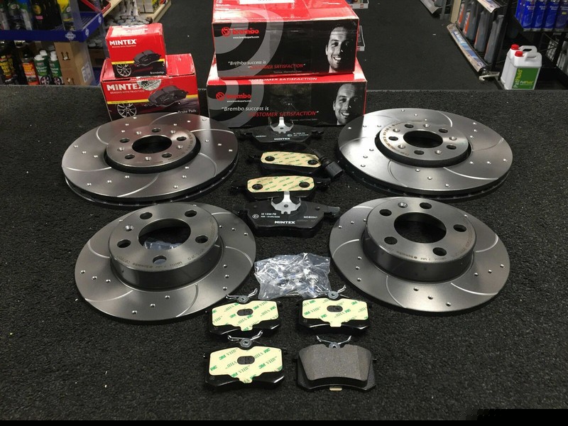 VOLVO XC40 1.5 T5 R DESIGN BREMBO FRONT REAR DRILLED GROOVED BRAKE DISCS & PADS