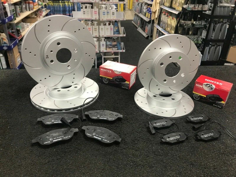 FOR FIAT BRAVO 1.4 DYNAMIC T-JET FRONT REAR DRILLED GROOVED BRAKE DISCS AND PADS