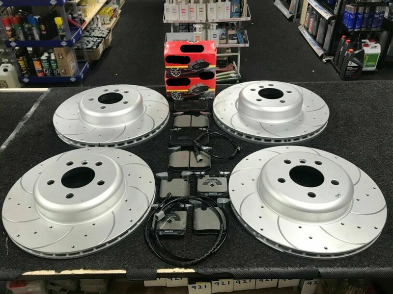 FOR BMW M135i M140i F20 F21 FRONT REAR DRILLED GROOVED BRAKE DISCS AND PADS SET