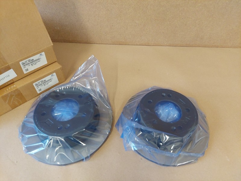 Hyundai ix35 Rear Solid Brake Discs Set 262mm 584111H100 1.7D 2010-2019 Genuine gallery