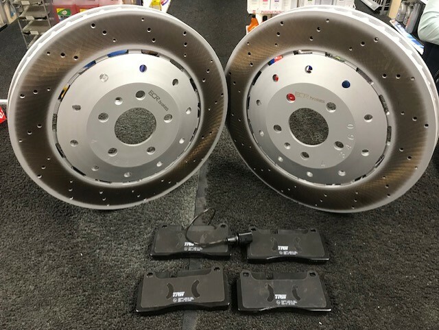 FOR AUDI R8 CROSS DRILLED 2 PIECE BRAKE DISC APEC BRAKE PAD FRONT REAR 365/356mm gallery