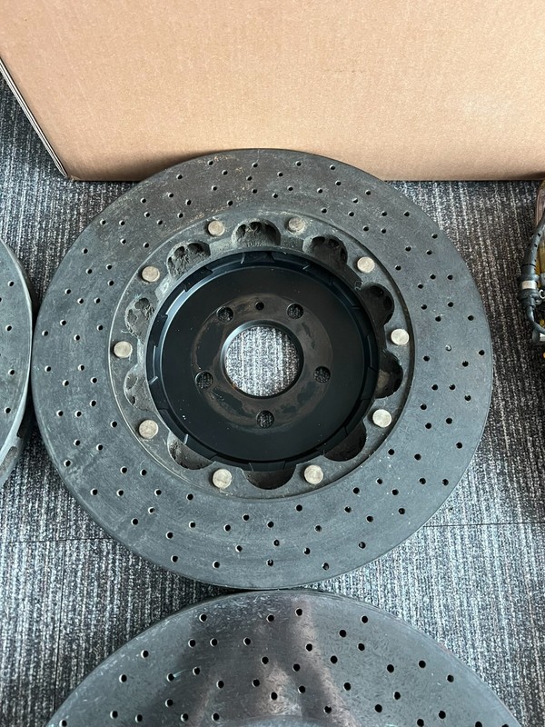 Mclaren Carbon Ceramic DISC & brake set good condition gallery