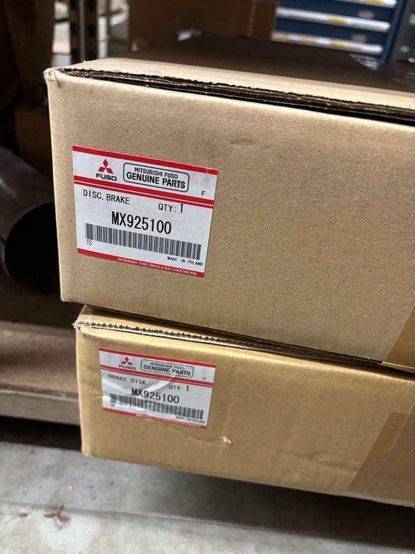 *2 PACK* Genuine Part Mitsubishi FUSO Rear Disk Brake Rotor MX925100