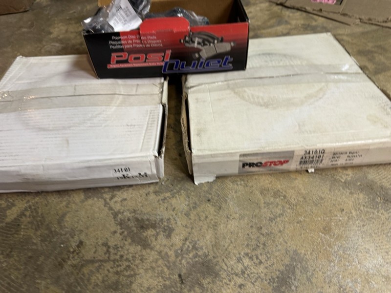 Mercedes Benz W210 E320 Front Brake PADS & ROTORS DISCS BRAND NEW Right & Left gallery