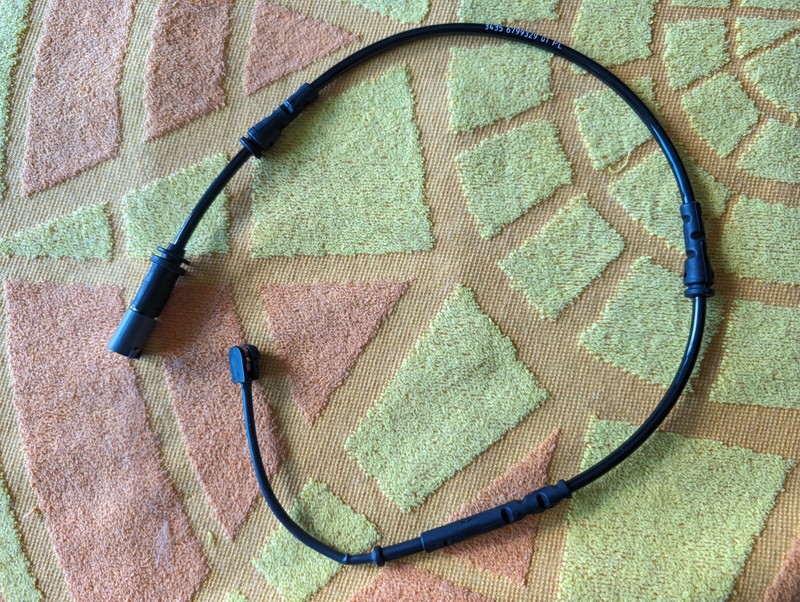 BMW OEM 14-17 i3 Rear Brake-Sensor 34356799329