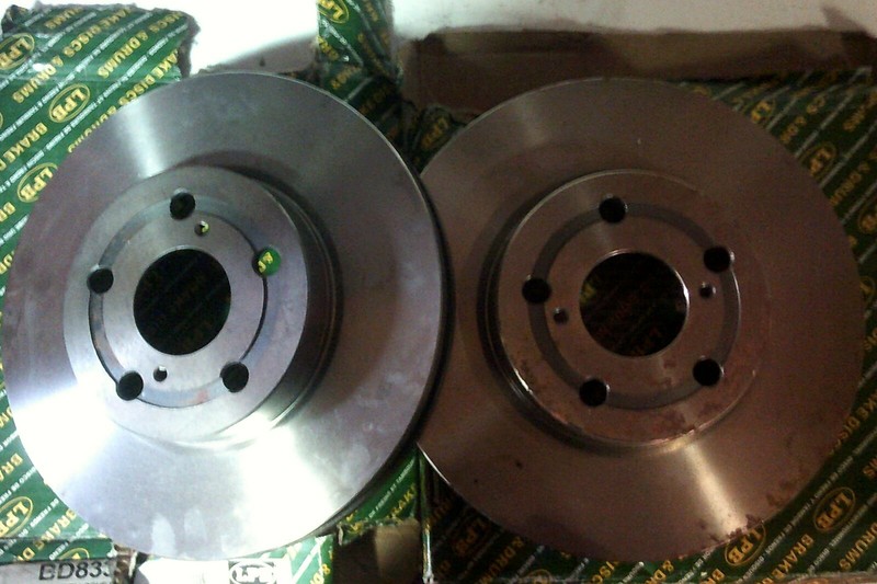Toyota Avensis front brake discs 260mm LPB BD833v
