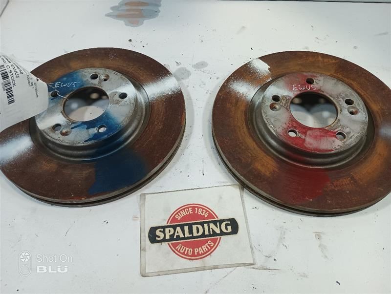 Front Rotor Pair from 2017 Hyundai Sonata 11151624