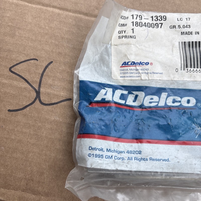 NOS GM 18040097 Brake Anti-Rattle Spring/Disc Brake Anti-Rattle Clip ACD 1791339
