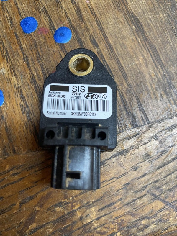 Front Sensor 95920-3K000 for Kia Optima Forte Sedona Rio Hyundai Sonata Elantra
