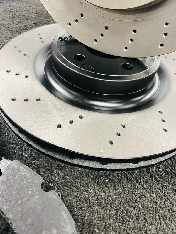 FOR MERCEDES ECLASS E220 2.1 BLUETECAMG W212 FRONT REAR DRILLED BRAKE DISCS PADS gallery
