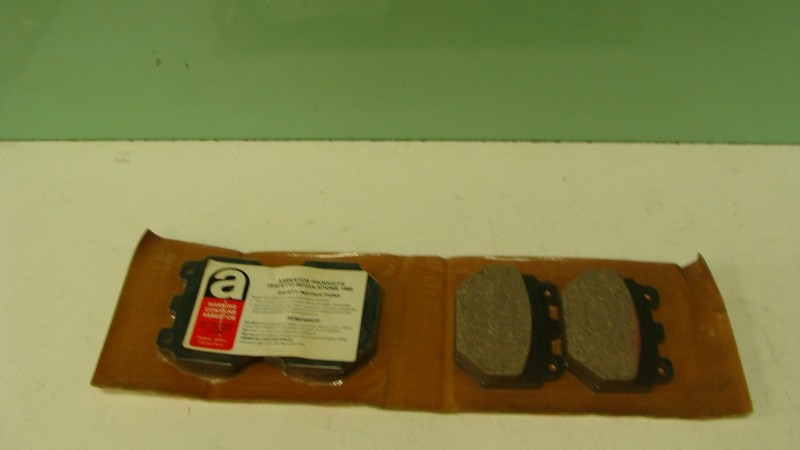 TOYOTA 1000 KP30 FRONT BRAKE PADS ADT34201