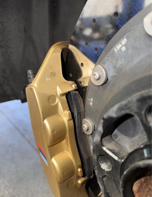 2015-2020 BMW M3 M4 F80 F82 F83 Carbon Ceramic Brakes Kit OEM 55k Miles gallery