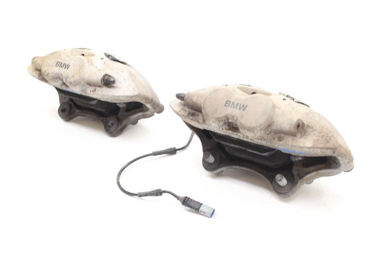 2014-2016 BMW 435i Convertible Driver Left and Passenger Right Front Calipers gallery