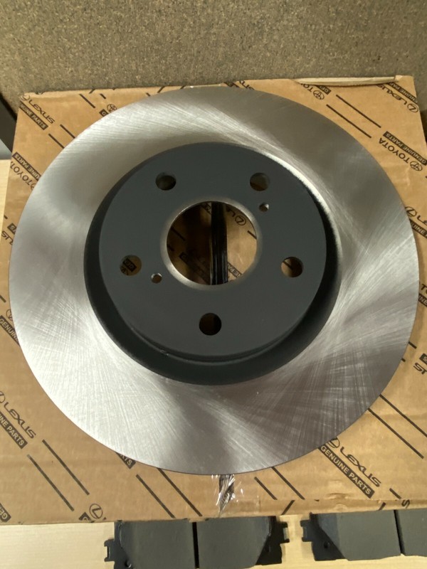 2007-2017 TOYOTA CAMRY GENUINE OEM NEW FRONT BRAKE ROTORS OEM PADS & SHIMS gallery