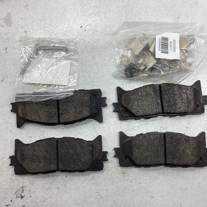 SureStop Front Brake Pad Set, Ceramic Pro Line Series SSCP1293