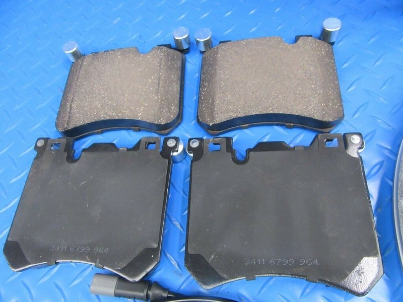 Rolls Royce Ghost Dawn Wraith front brake pads rotors TopEuro #7063 2012-19 gallery