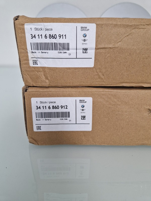 Genuine BMW G30 5er Front Brake Discs Brake Pads With Wear Sensor 348mm gallery