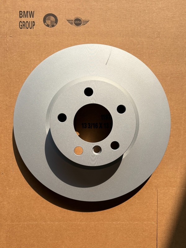 Gen 2011-2018 BMW X3 X4 3.0L/2.5L/2.0L Front & Rear Brake Kit F25 Rotors Pads gallery