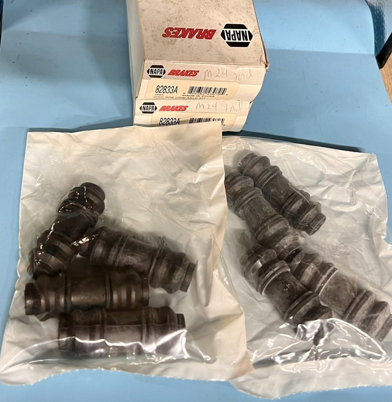NAPA Ultra Premium Disc Brake Bushing Kit 82833A (LOT OF 2) *FREE SHIPPING*