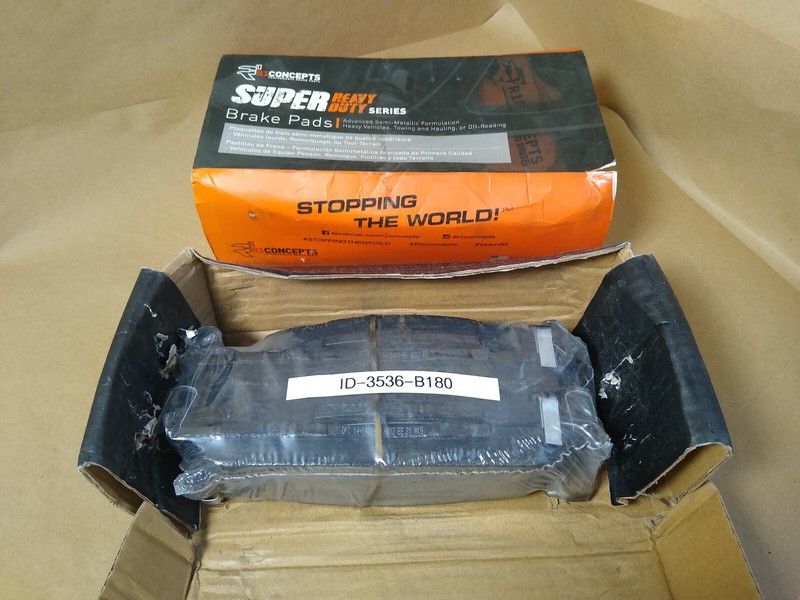 NEW R1 Concepts 2214-1400-00 Super Heavy Duty Semi-Metallic Rear Brake Pads