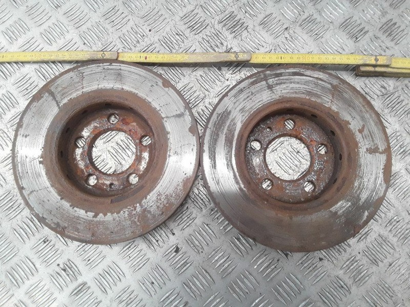 Seat Ibiza MK3 6L 1.2i 47kw 2003 LHD Petrol Front Brake Disc Set gallery