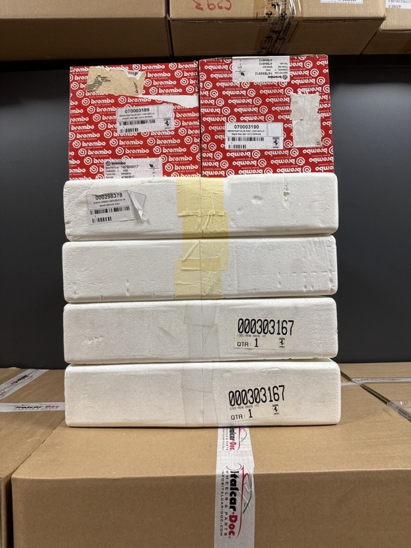 Ferrari LA Ferrari Full Braking KIT CCM Brand New 303167 298378 Carbon Ceramic