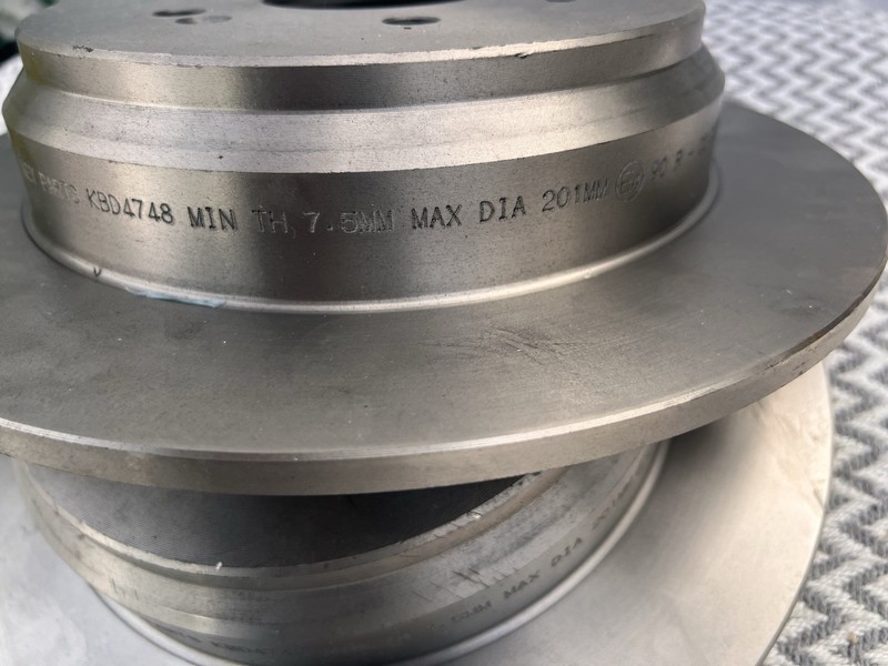 Rear Brake Disc 2 Pieces 201mm Diameter Solid 7.5mm Thick Eicher Premium 1203580 gallery