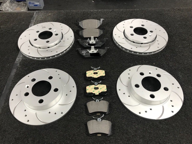 FOR AUDI A4 B8 2008-2015 FRONT & REAR DRILLED GROOVED BRAKE DISCS & MINTEX PADS gallery