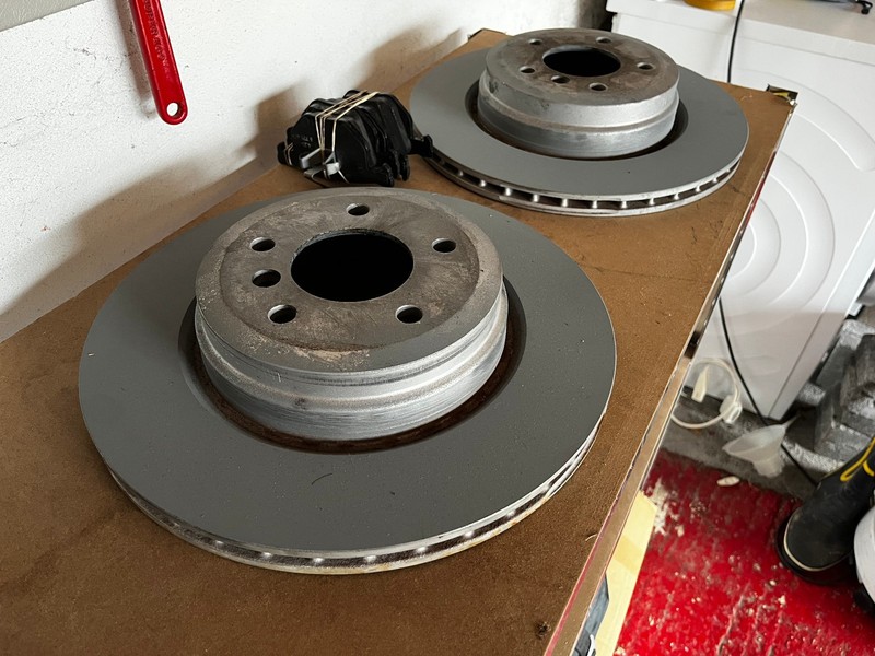 BMW E90 E91 E92 E93 X1 E84 Original Rear Ventilated Brake Disc+Pad Set 6855004 gallery