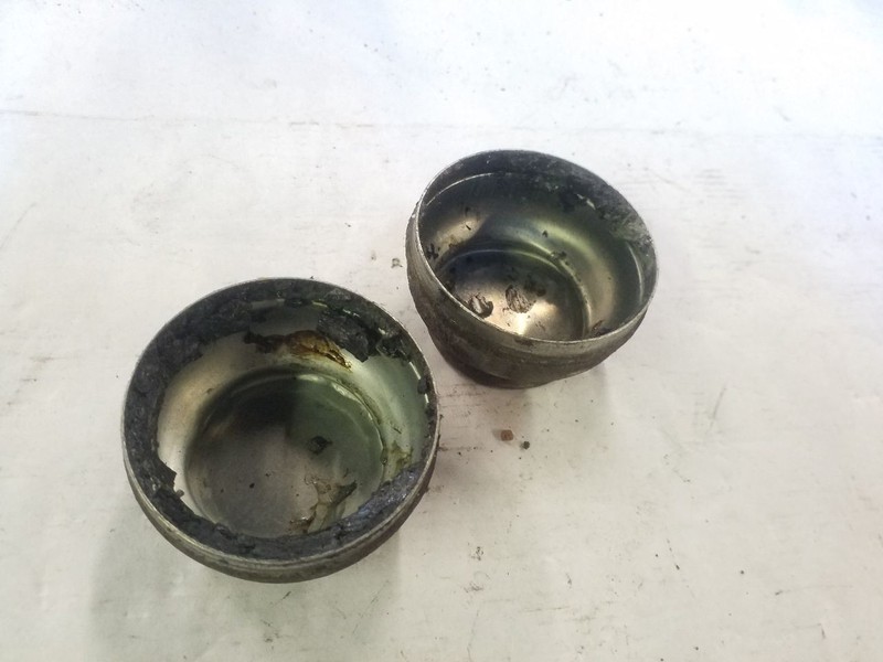 2WD Front Hub Bearing Caps | Fits 99 00 01 02 Ford F250 F350 gallery