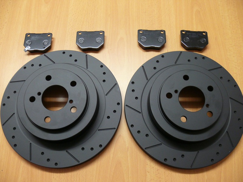Leon Cupra R 1.8T drilled grooved black brake discs front rear Brembo 323 mm gallery