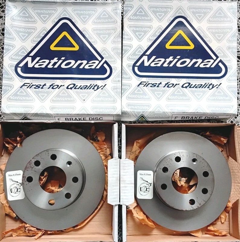 Vauxhall Astra MK1 MK2 Nova Pair of 236mm Front Solid Brake Discs NBD005