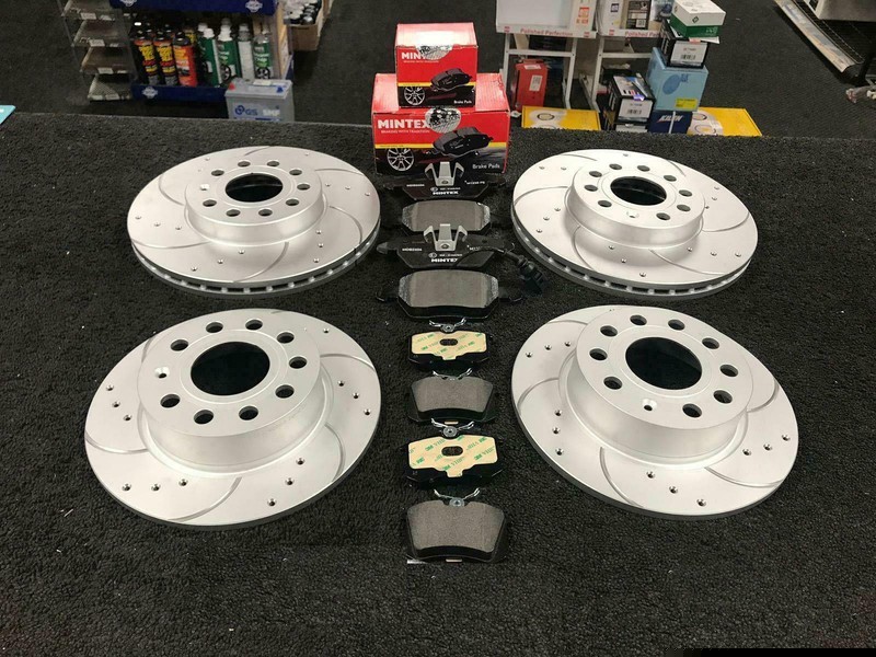 For Ford Volvo C70 2.0 Front Rear Drilled Grooved Brake Discs & Mintex Pads