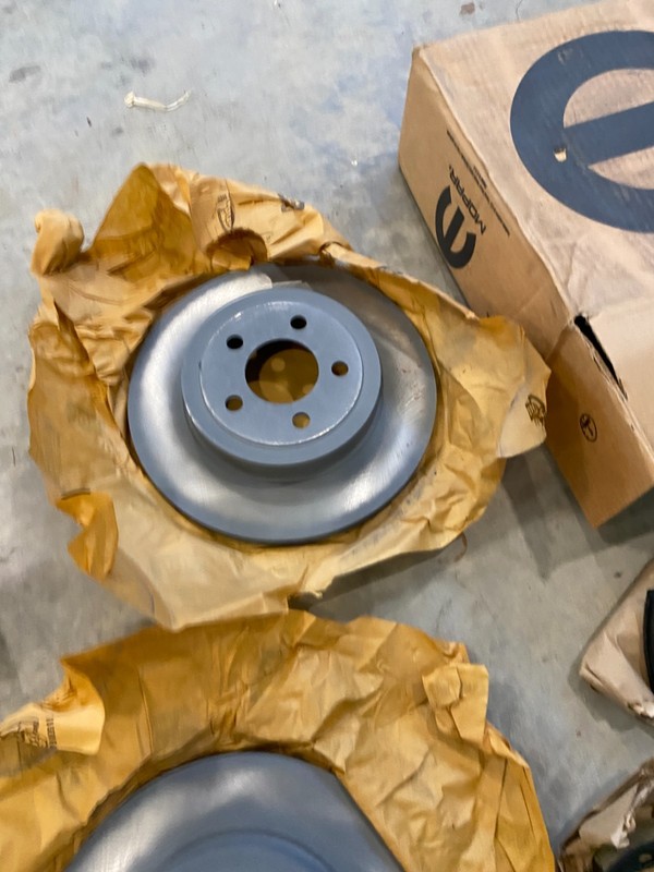 (1) Original NOS Mopar 2005-2010 Chrysler 300 Rear Brake Package Kit Rotors etc gallery