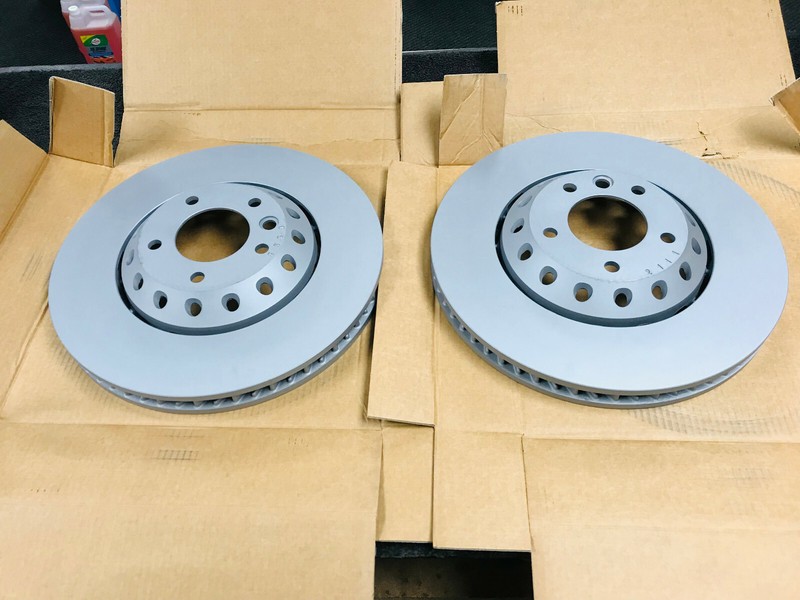 For Porsche Cayenne 3.6 4.8 GTS 958 E2 92A FRONT REAR DRILLED BRAKE DISCS & PADS gallery