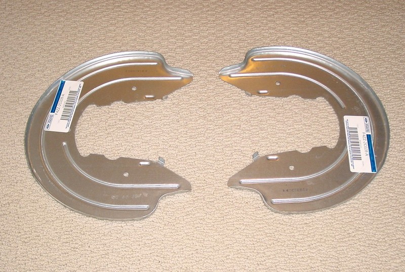 SALE 2PC OEM 94-04 FORD MUSTANG 8.8″ REAR DISC BRAKE DUST & SPLASH SHIELD PAIR