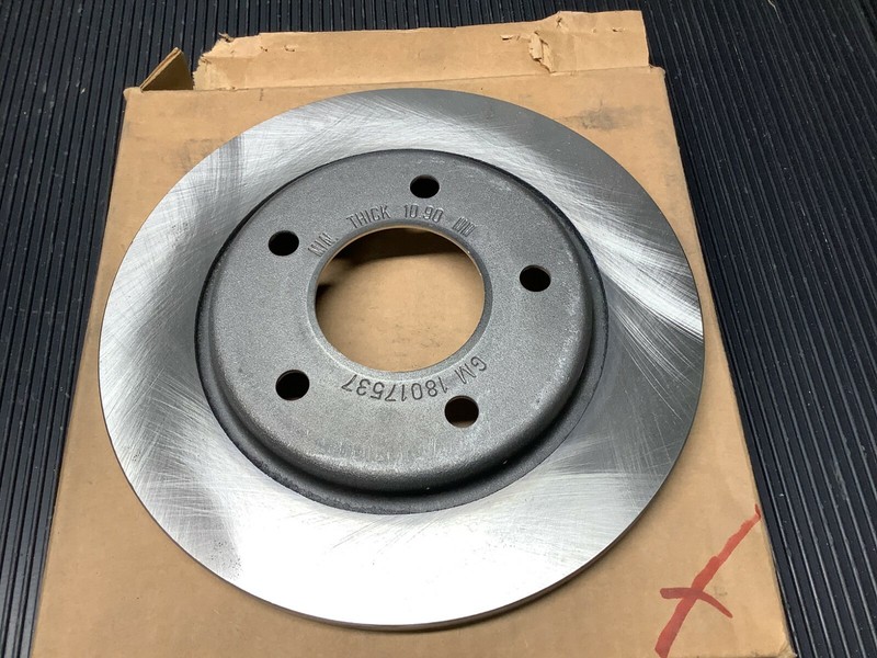 GM #18017537 CHEVROLET PONTIAC NOS REAR BRAKE ROTOR AC DELCO # 177-735 NUMEROUS