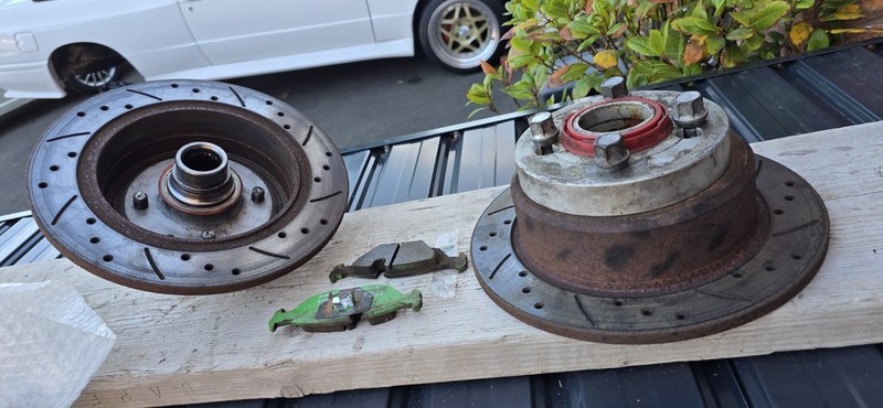 E30 Rear Drilled Grooved Brake Discs 83-95 green stuff pads
