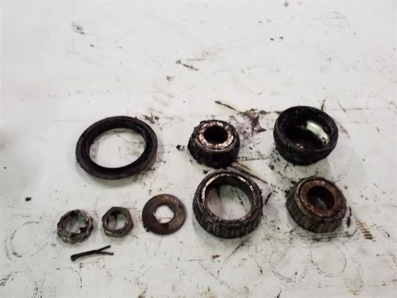2wd Dually Front Wheel Bearings Fits 99 00 01 02 03 Ford F250 F350