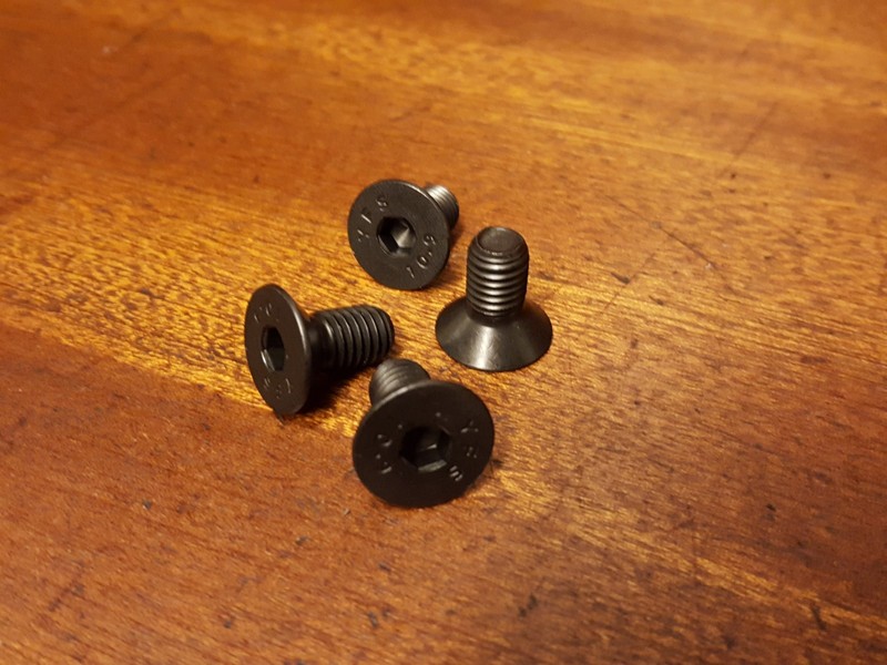 RENAULT 5 GT TURBO NEW FRONT BRAKE DISC MOUNTING SCREWS BOLTS FITTINGS FOUR
